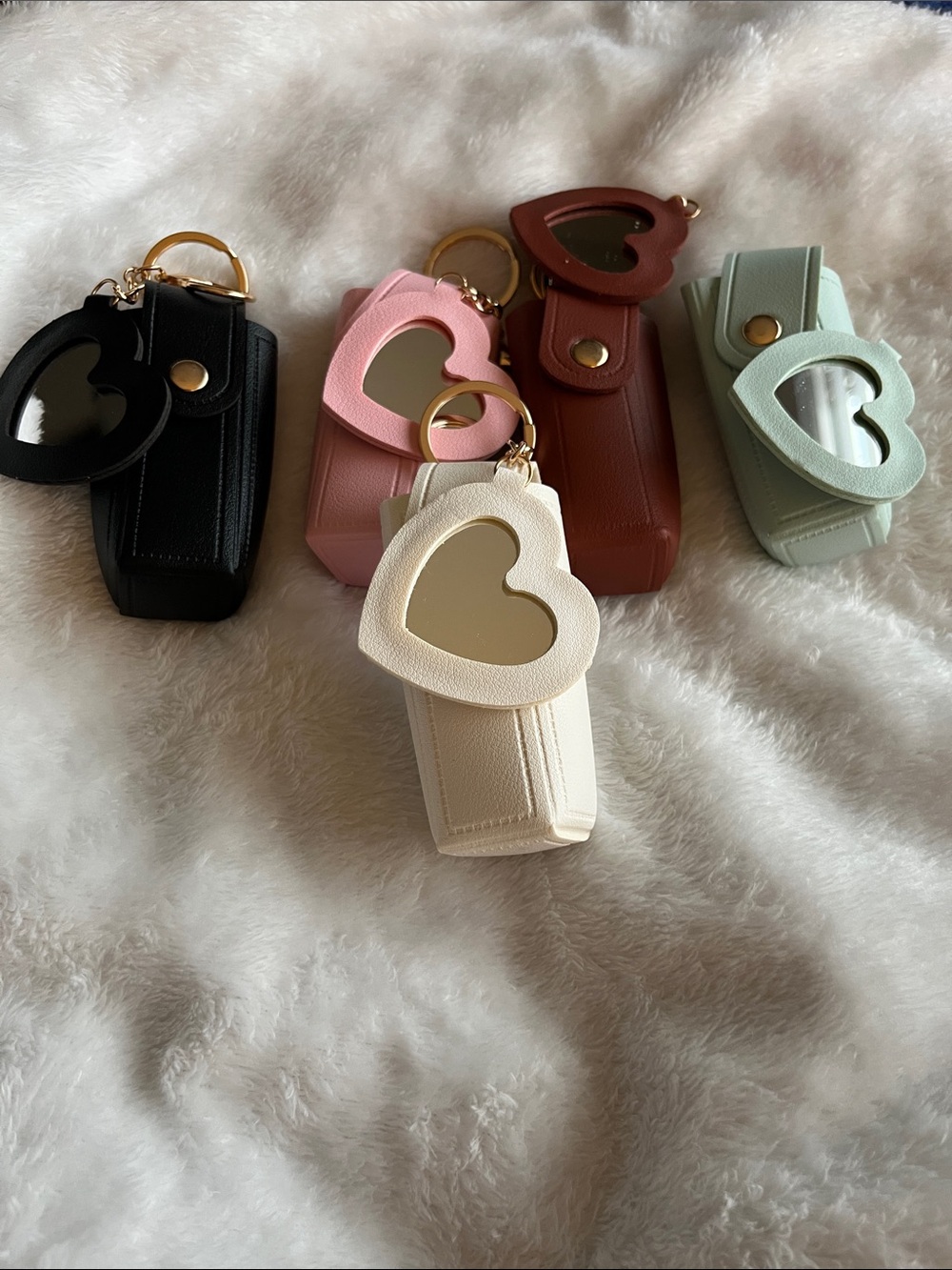 Heart Mirror Lipstick Case Keychain - Charming Accessory